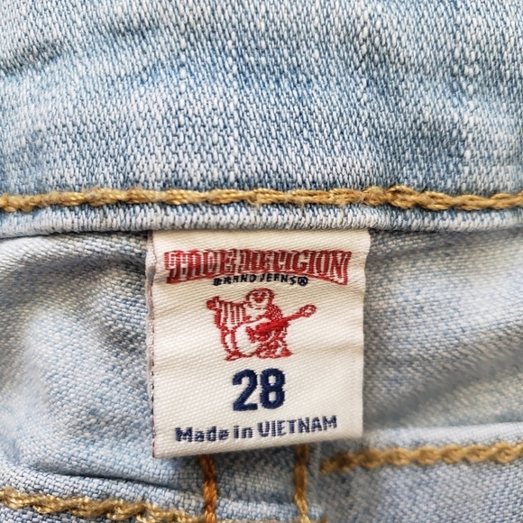 True Religion Women's 28 Light Wash Denim Knee Length Short Bermuda Shorts Jean - Picture 2 of 8